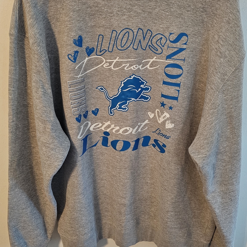 Detroit Lions Women's Callage Graphic Heather Gray and Blue Sweatshirt By 4her